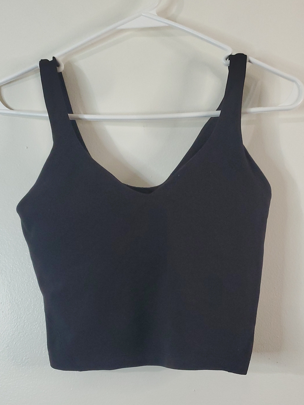 Lululemon Align Black Cropped V-Neck Tank Top Size 4 Gym & Train Athleisure